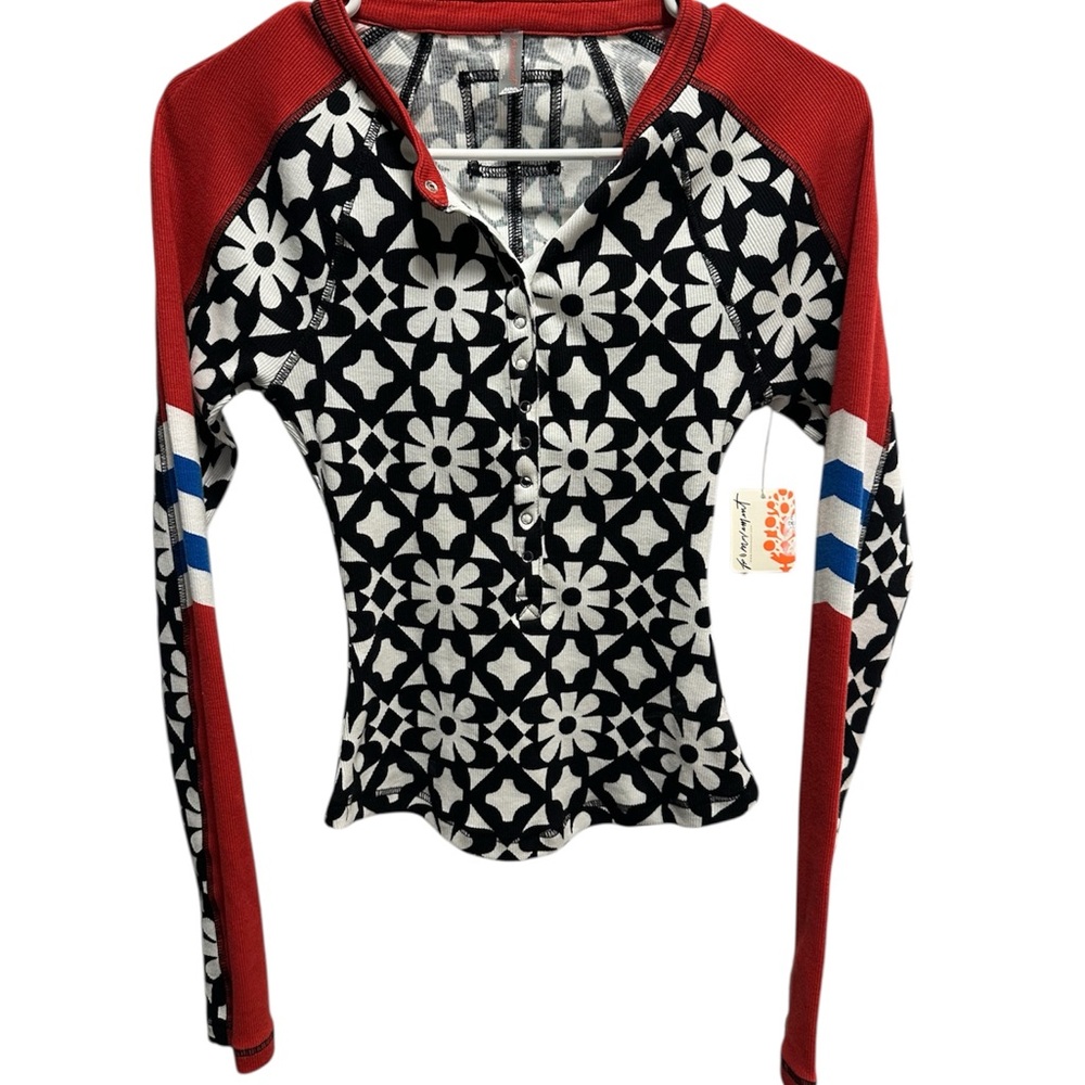 NWT FREE PEOPLE FP Movement Women's Kick Off Printed Layer Top in Aspen Onyx - Picture 8 of 11